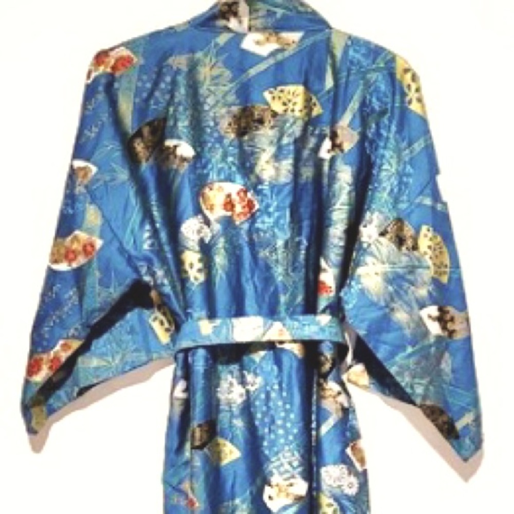 Japanese made 100% cotton. Men's or women’s Yukata (similar to a kimono).